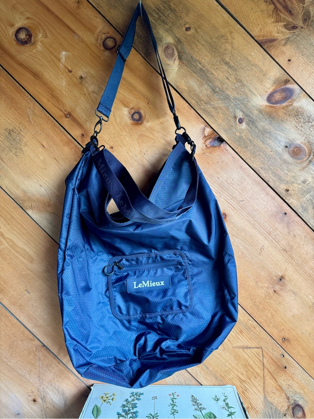 LeMieux saddle pad tote